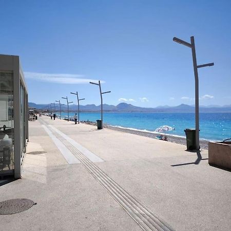 לוטראקי Apartment 50 Meters From The Beach מראה חיצוני תמונה
