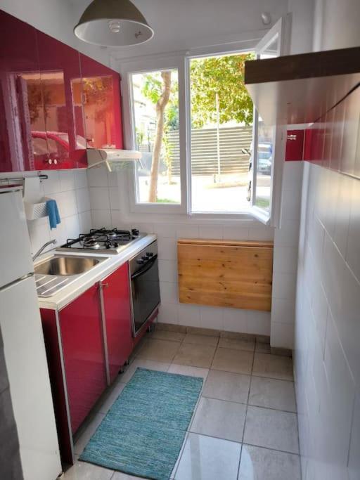 לוטראקי Apartment 50 Meters From The Beach מראה חיצוני תמונה